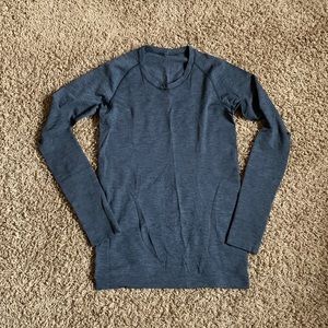 🗿GRAY LULULEMON LONGSLEEVE🗿